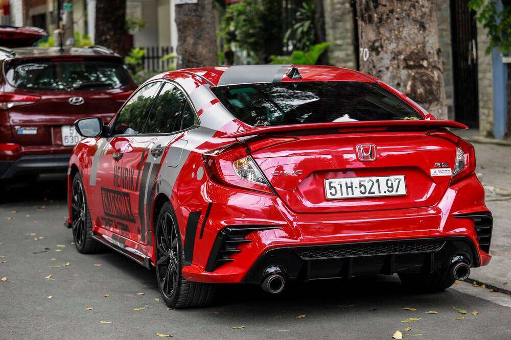 Honda Civic RS 2019 độ bodykit thể thao