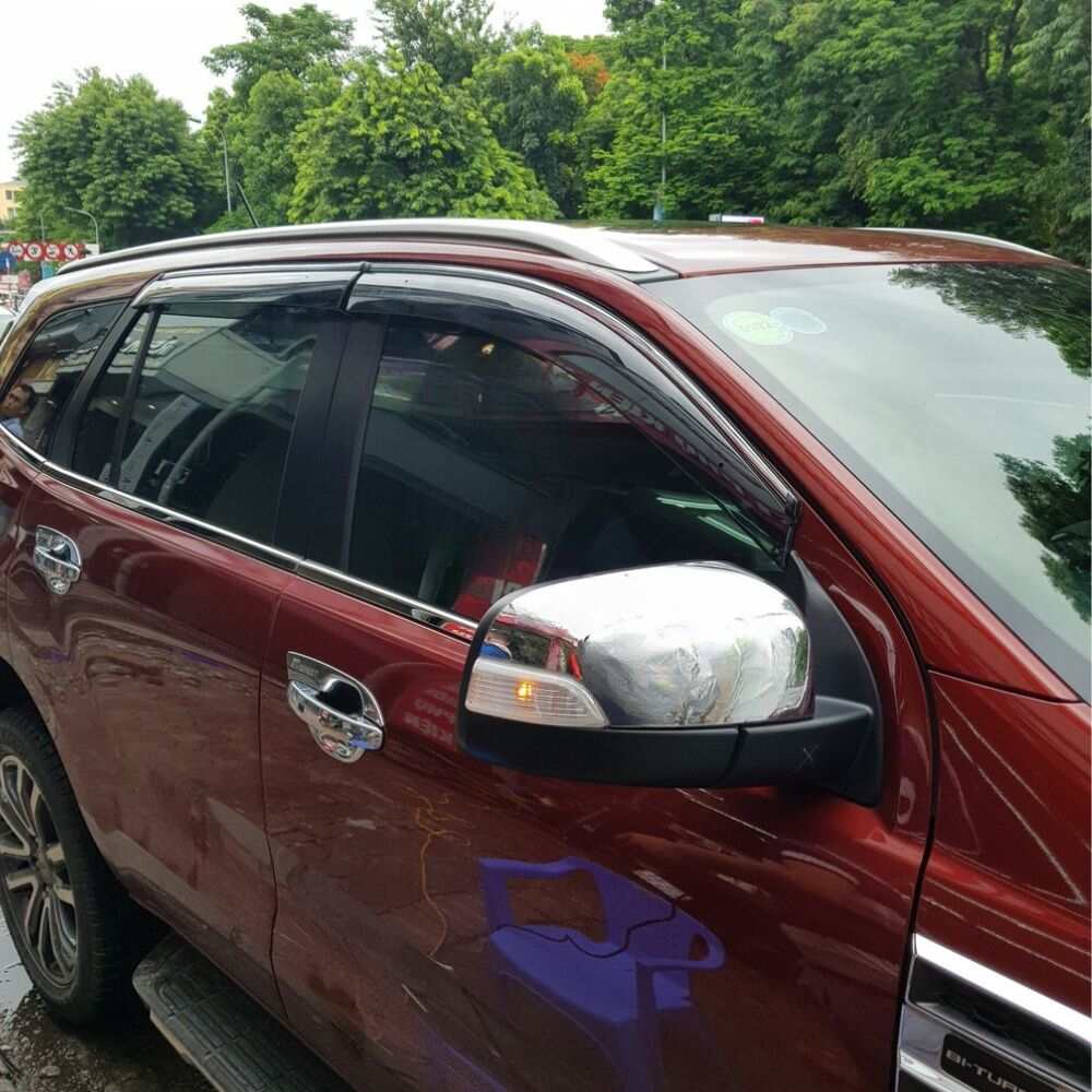 Hướng dẫn cách lắp vè che mưa cho xe Ford Everest