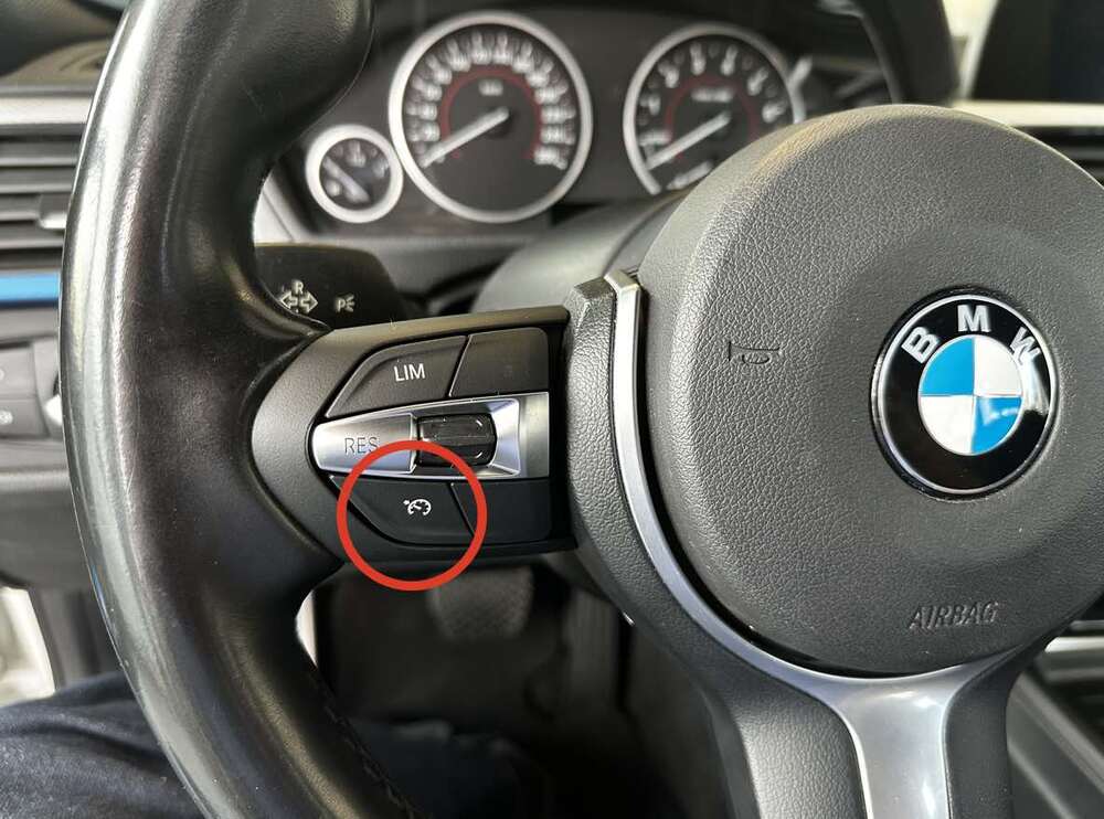 Hướng dẫn sử dụng cruise control cho xe BMW 2 series