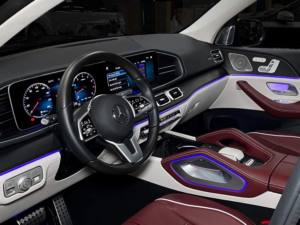 Khâu vô lăng Mercedes C200 