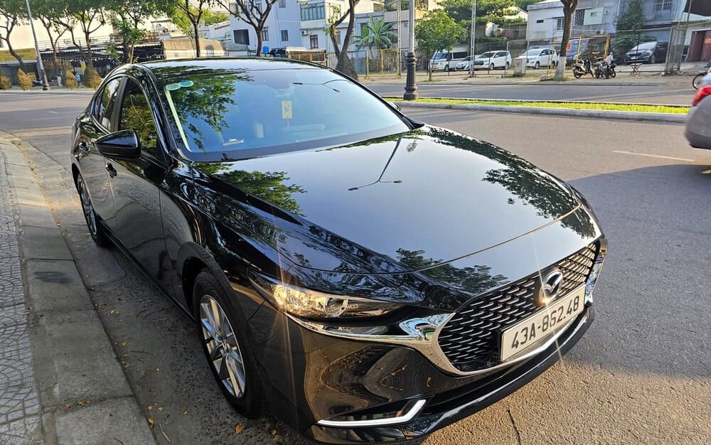 Không đậu xe dưới trời nắng quá lâu