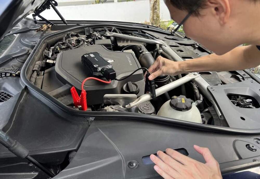 Không nên tự độ đèn ô tô tại nhà 