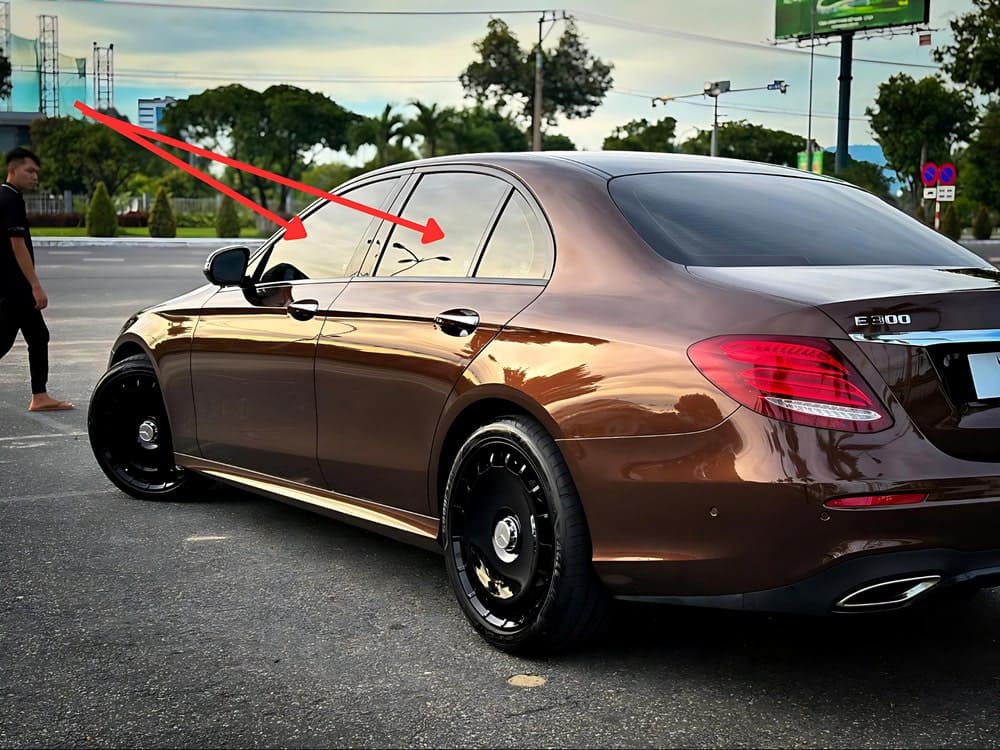 Kính cửa sổ xe