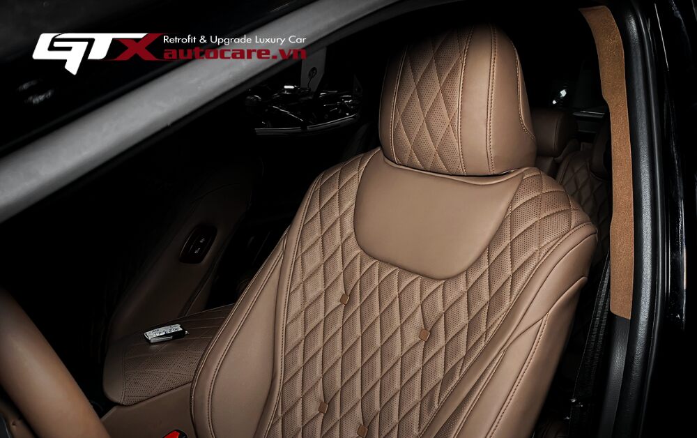 Kinh nghiệm đổi màu nội thất xe Camry