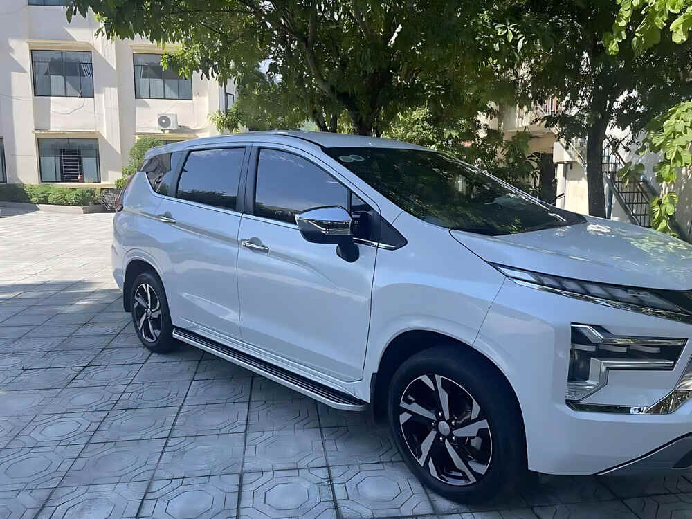 Lắp đặt bệ bước chân Xpander đơn giản