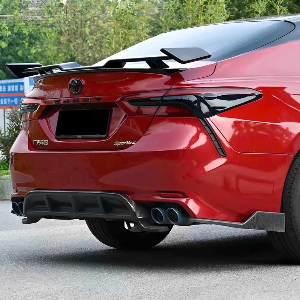 Lắp đặt đuôi gió cho Toyota Camry