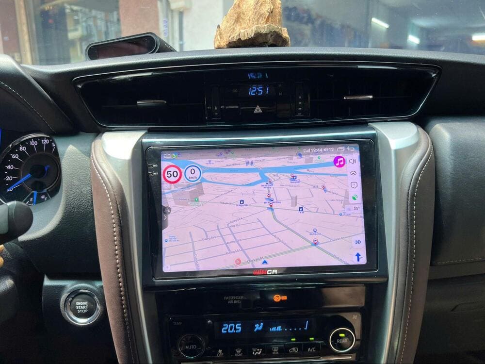 Lắp đặt màn hình android winca uy tín tại GTX Auto Care