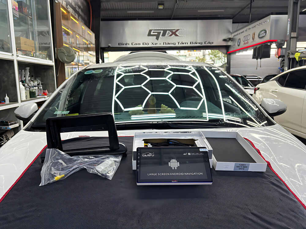 Lắp đặt màn hình Carfu tại GTX Auto Care