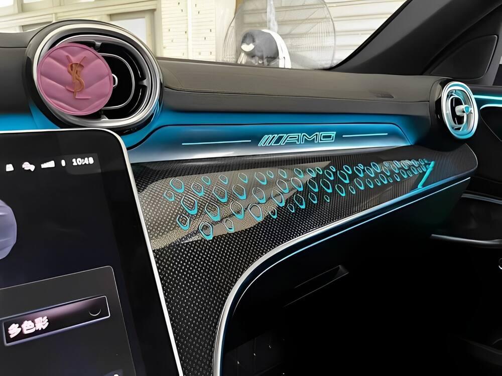 Lắp đèn LED nội thất cho xe ô tô