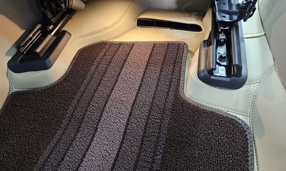 Lót sàn bảo vệ cho không gian nội thất