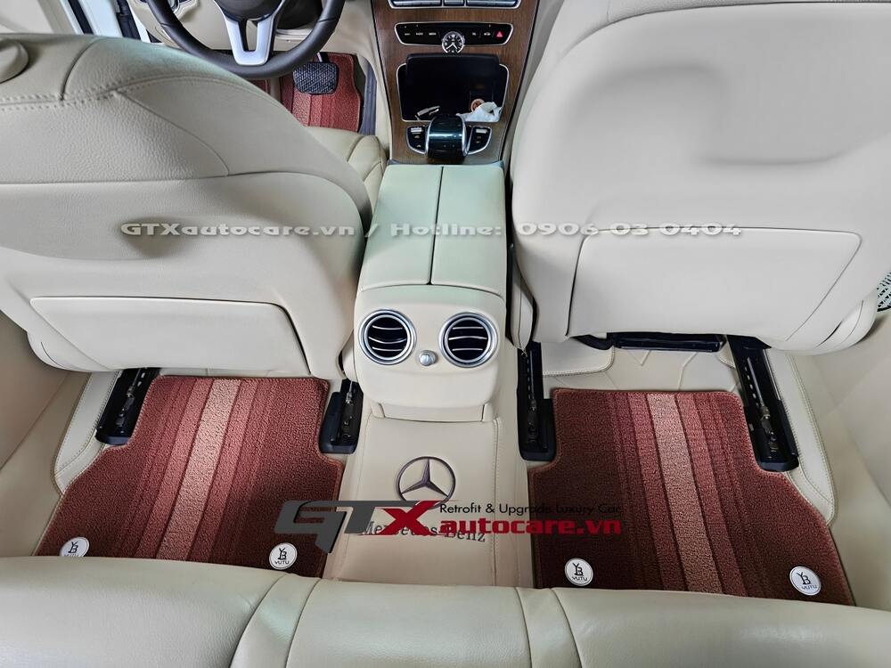Lót sàn ô tô loại thảm nỉ theo xe