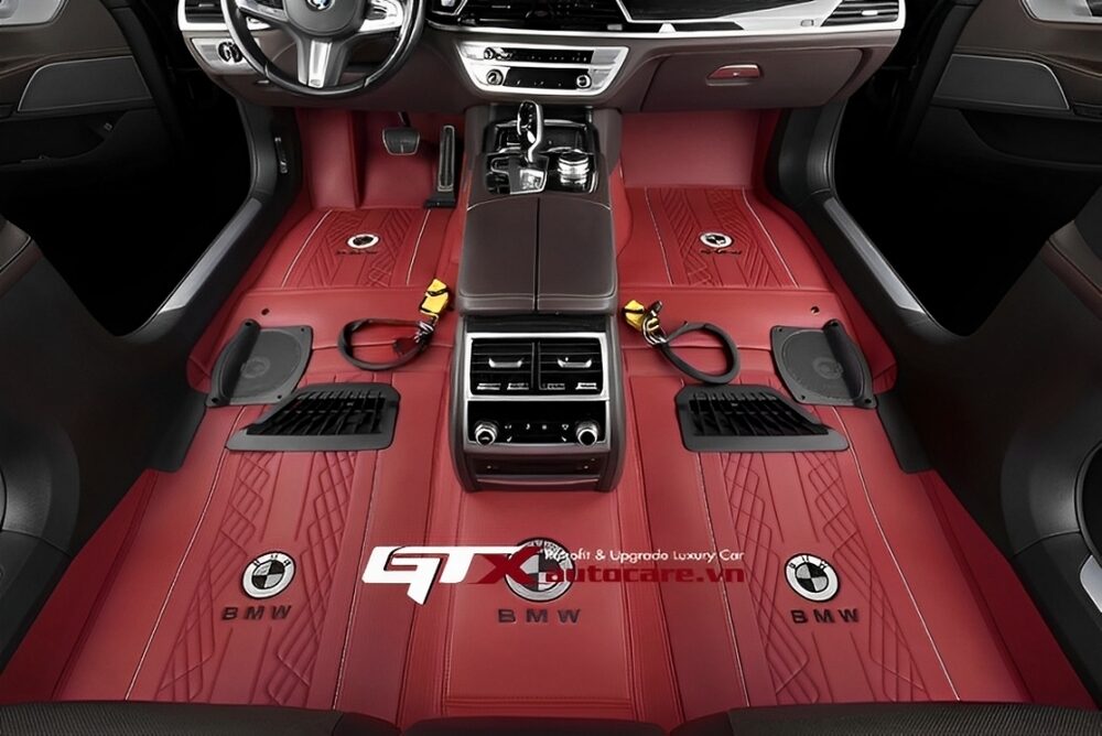 Lót sàn ô tô tại showroom GTX