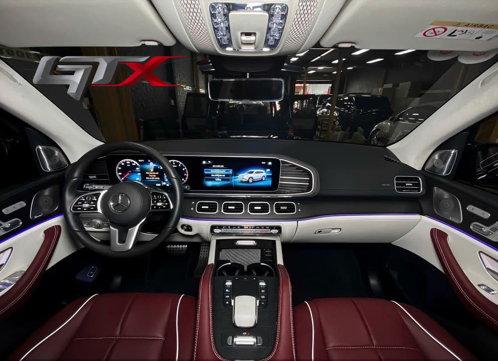 Lựa chọn nâng cấp nội thất xe Mercedes GLC 200 phù hợp 