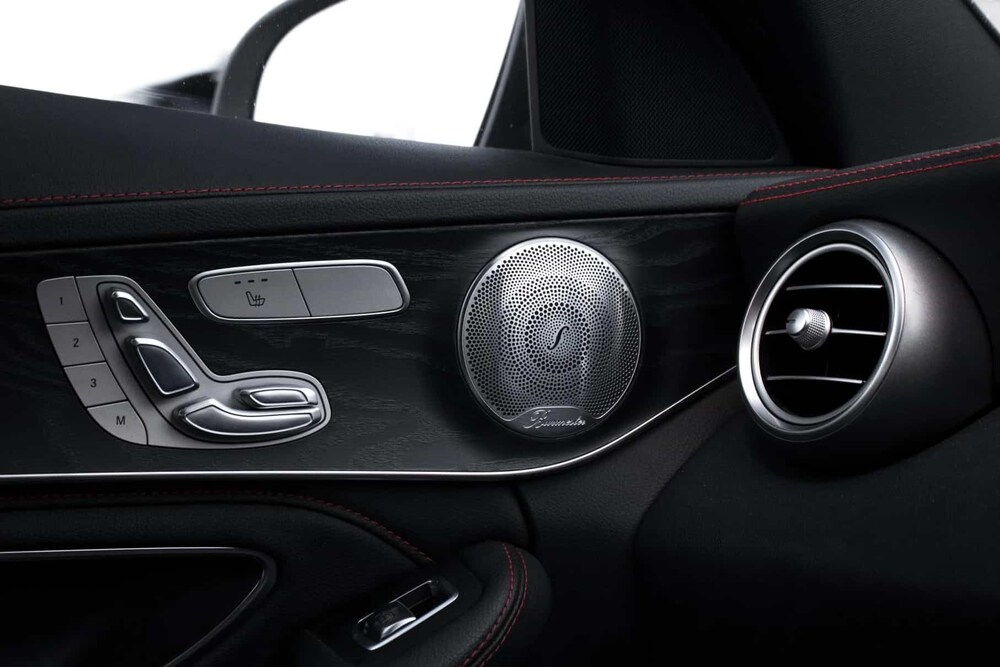Lưu ý khi độ loa trên mercedes