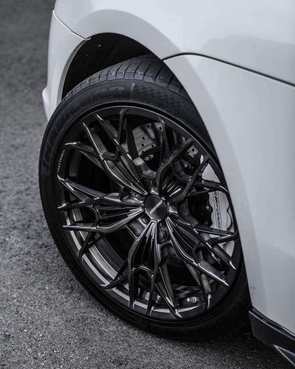 Mâm và lốp xe nâng cấp tại GTX Auto Care 