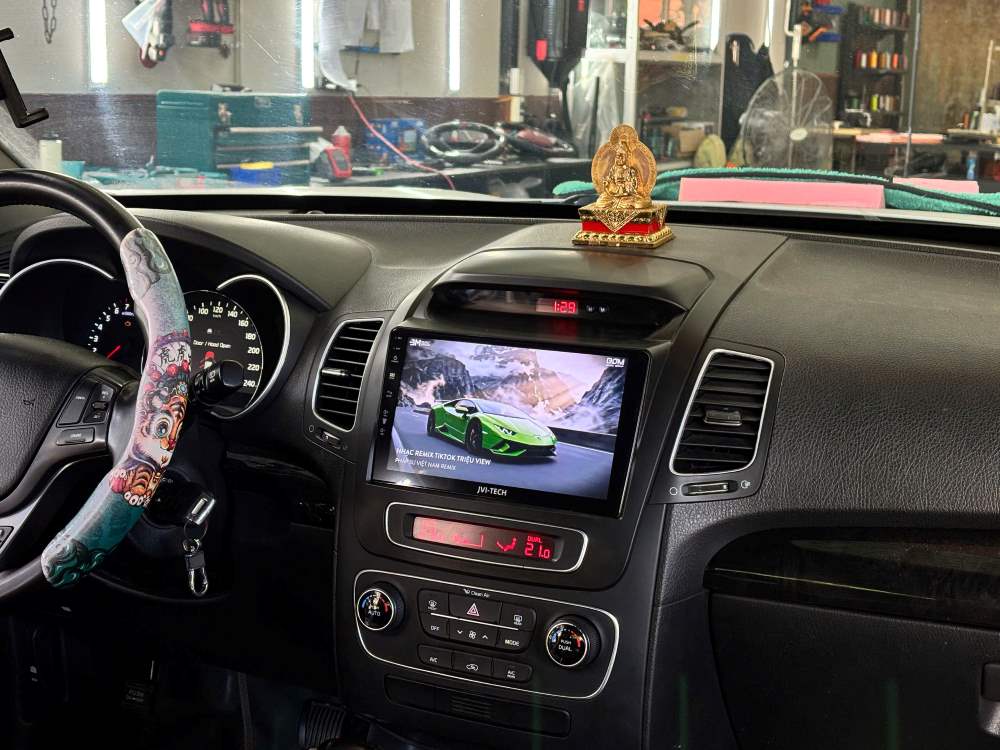 Màn hình Android 9 inch là gì?