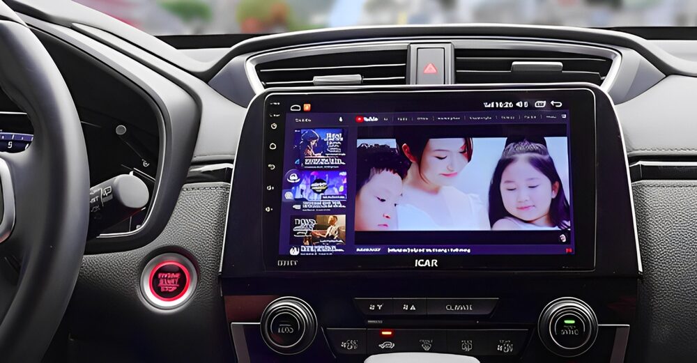 Màn hình Elliview giúp bạn giải trí khi lái xe
