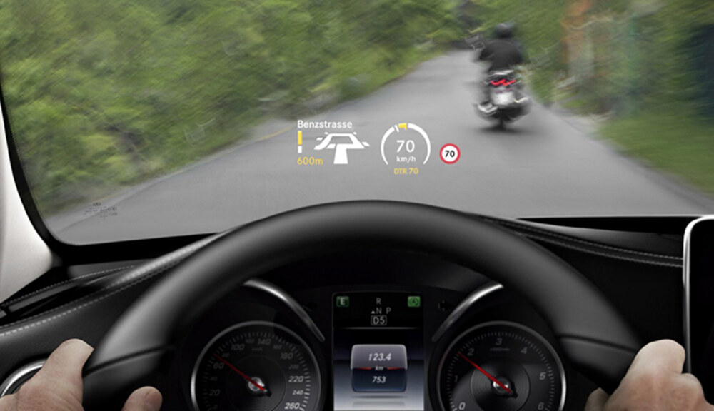 Màn hình HUD Lexus xác định quãng đường