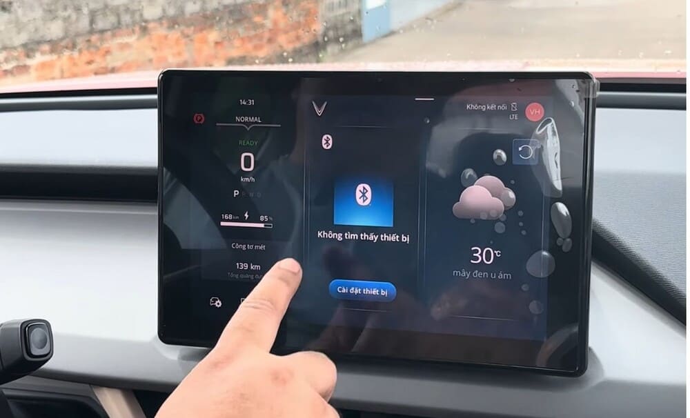 Màn hình nguyên bản của VF3