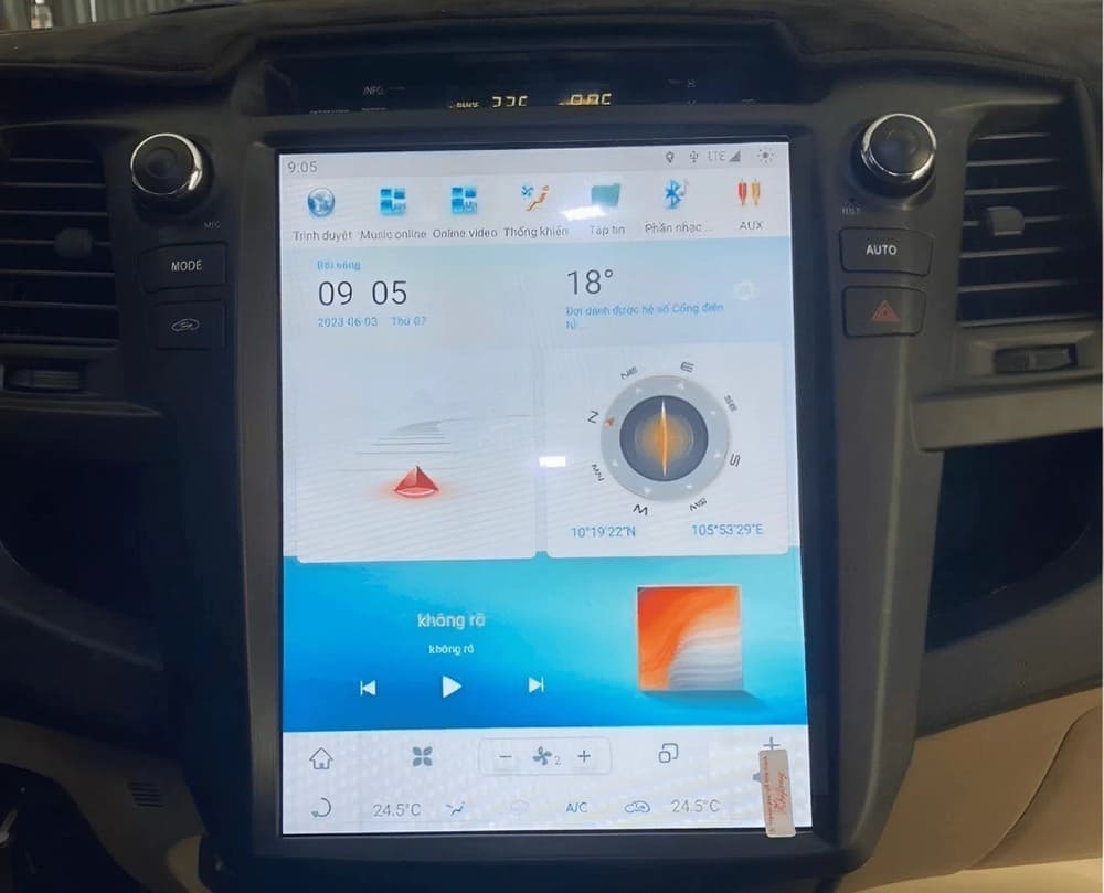 Màn hình Tesla Fortuner_ nâng cao trải nghiệm lái xe