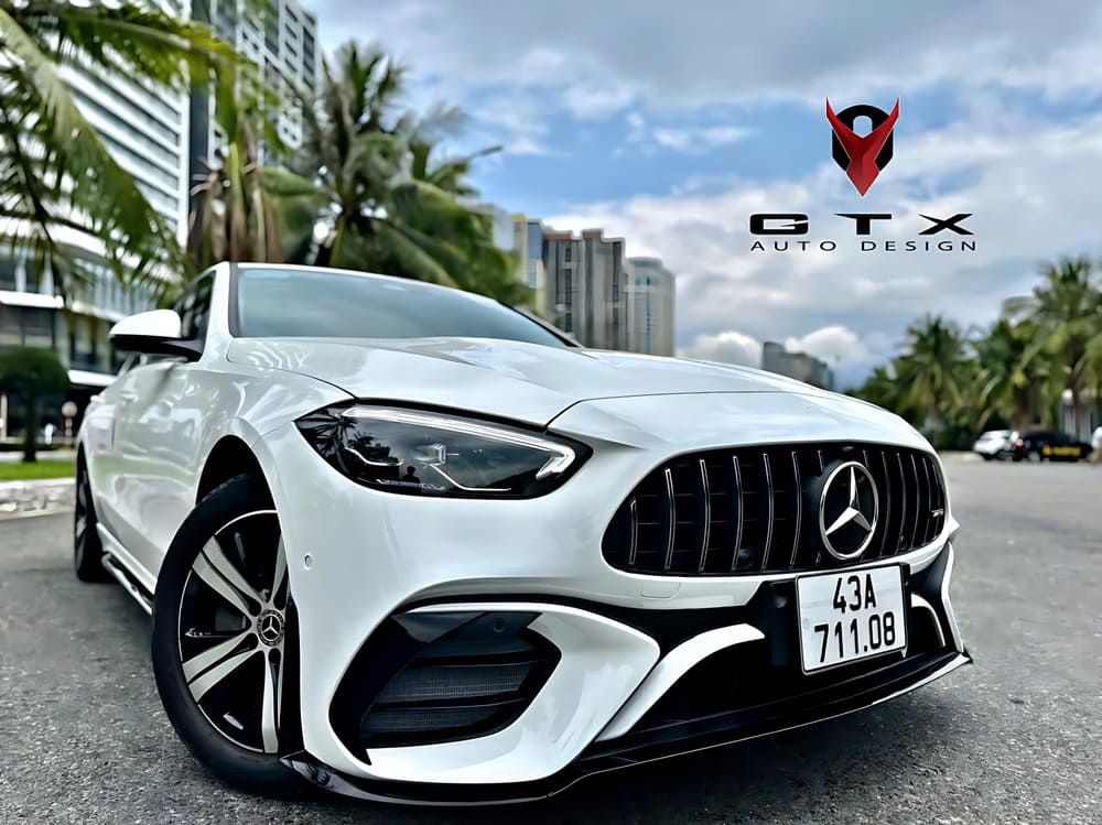 Mẫu body kit Top One C63 cho Mercedes C200 sau khi độ hoàn thiện