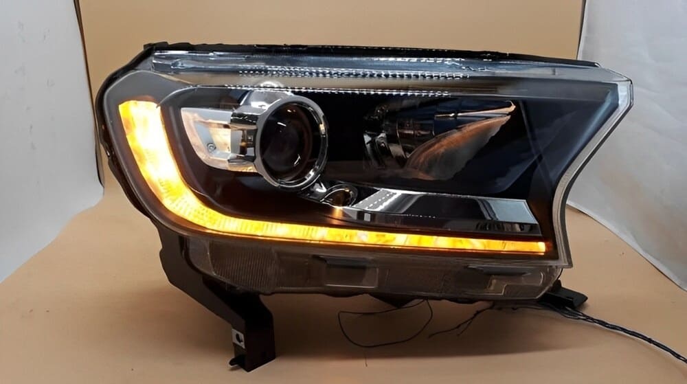 Mẫu đèn pha Xenon cho Ford Ranger  