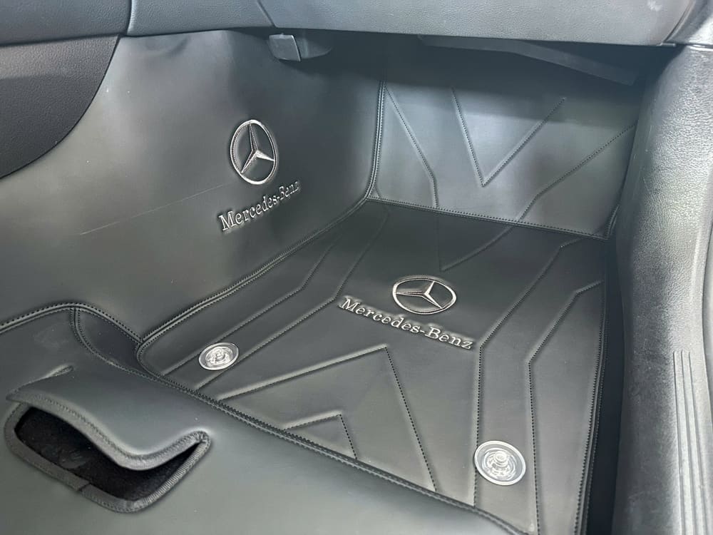 Mercedes-Benz nâng cấp thảm lót sàn 360