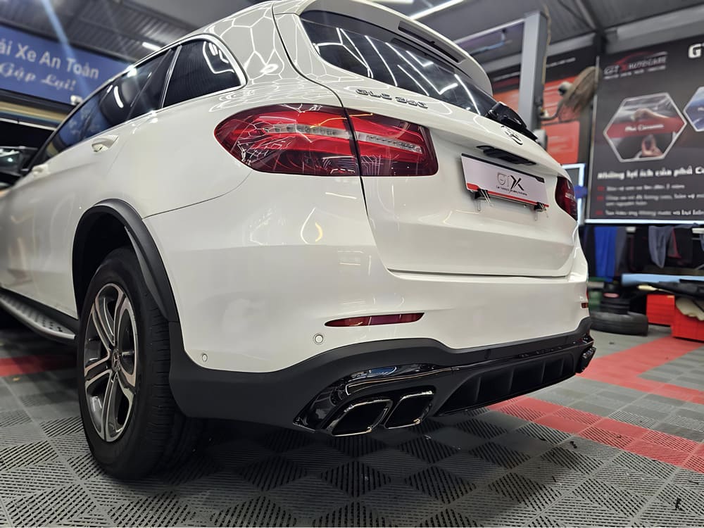 Mercedes được độ mẫu body kit GLC 63
