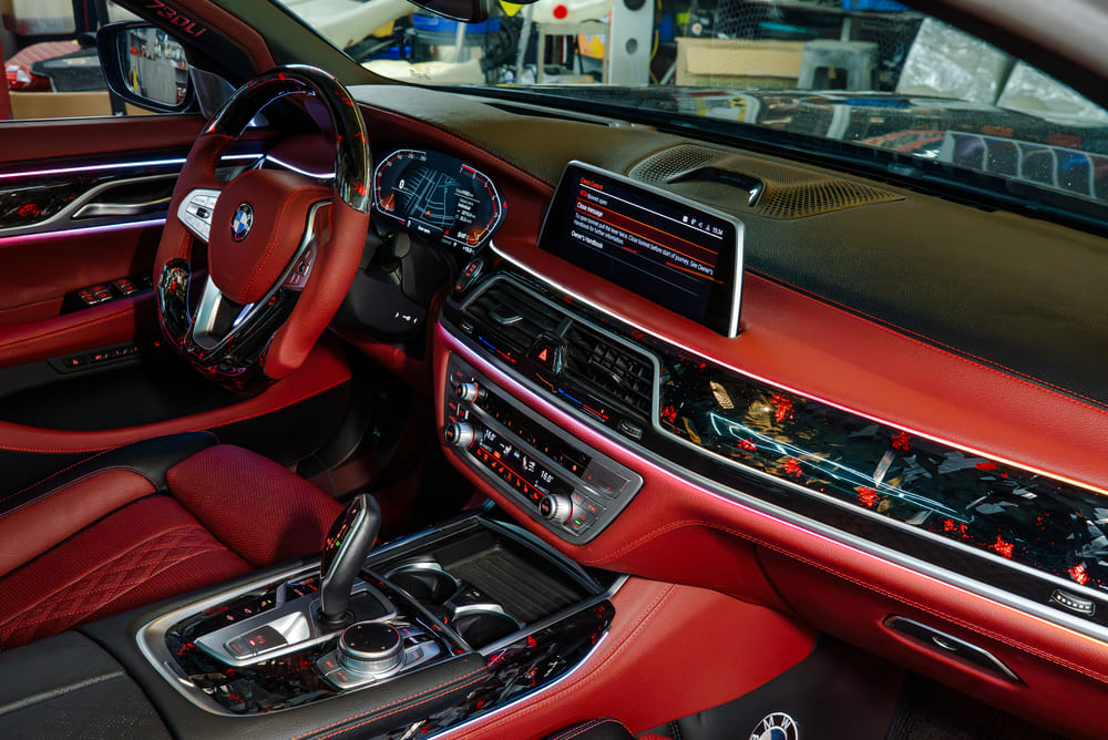 Nâng cấp LED viền nội thất xe BMW 730