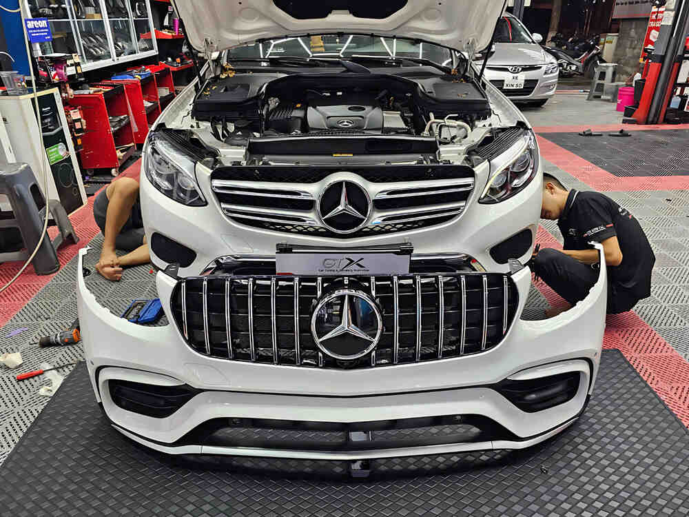 Nâng cấp phụ kiện Mercedes chính hãng