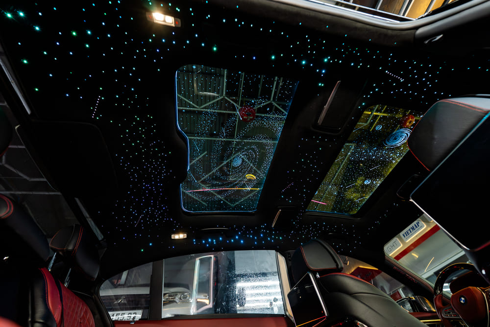 Nâng cấp trần sao cho xe BMW 730