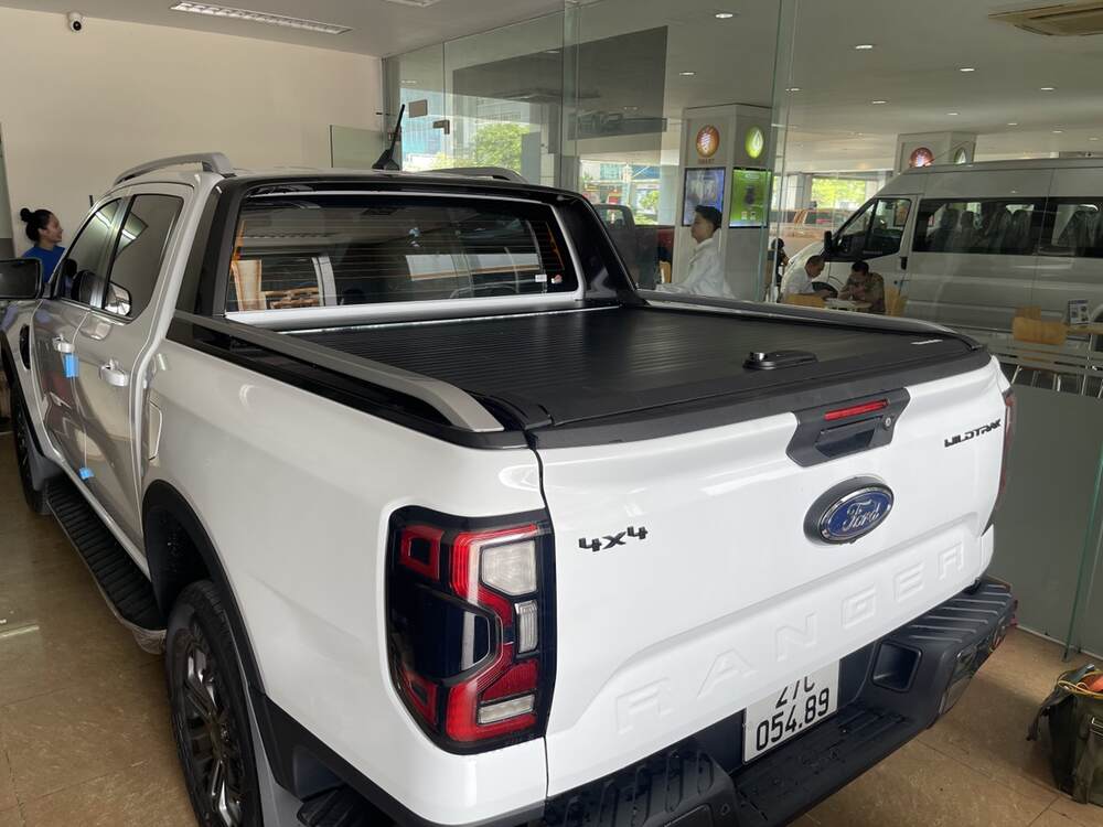 Nắp thùng xe bán tải Ford Ranger 