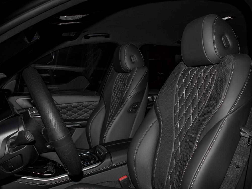 Nội thất xe S500 màu đen 