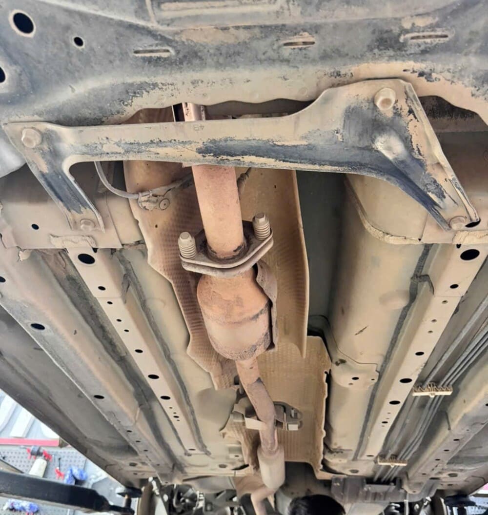 Ô tô khi không được phủ gầm