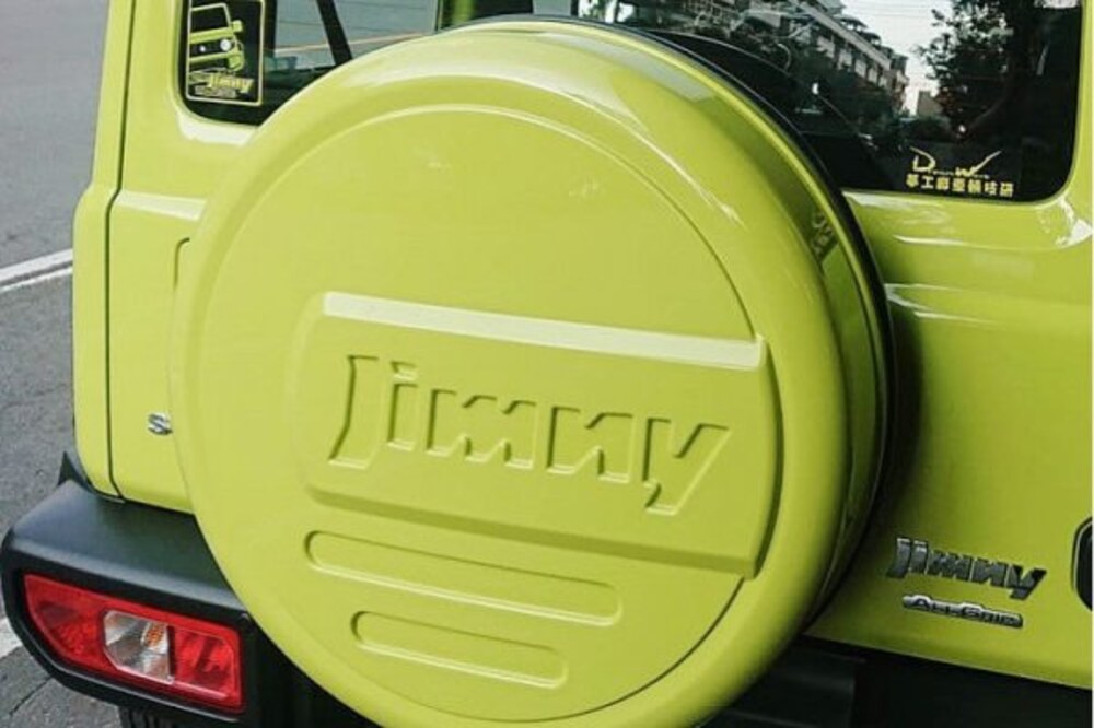 ốp cua lốp Suzuki Jimny 
