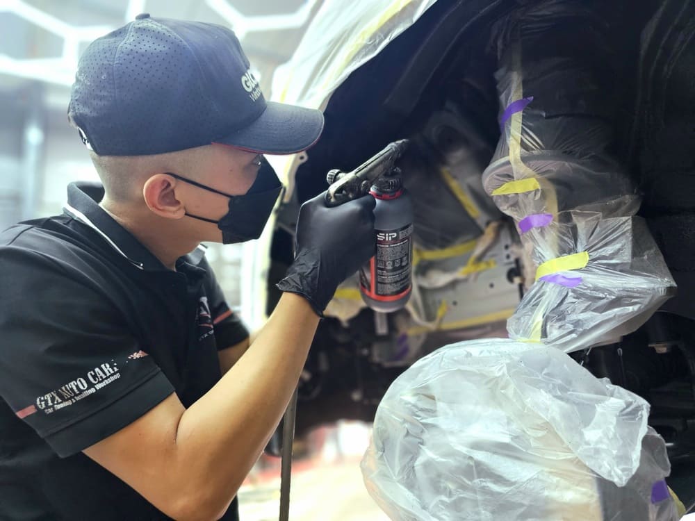 Phủ gầm chính hãng tại GTX Auto Care