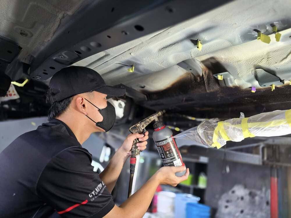 Phun từng lớp mỏng - đảm bảo dung dịch bám đều