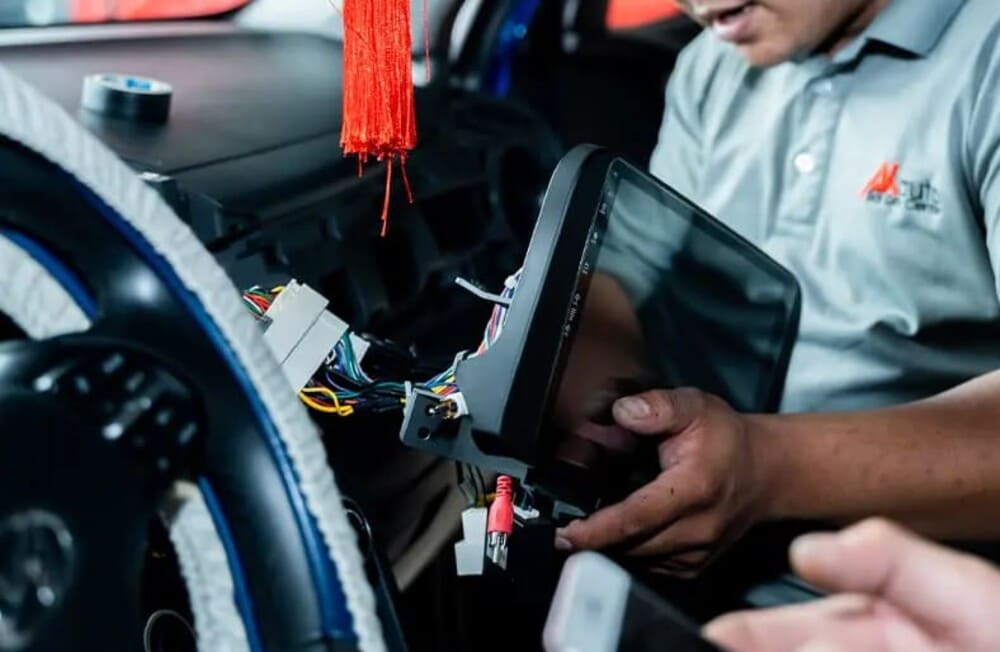 Quy trình lắp đặt màn hình chuẩn