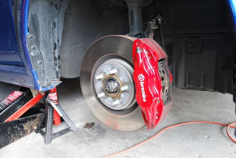 Quy trình lắp đặt ốp má phanh Brembo