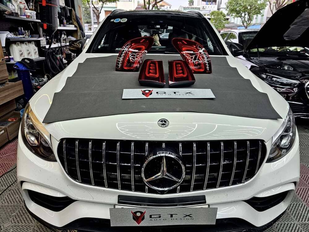 So sánh giá thiết kế đèn hậu giữa các dòng Mercedes