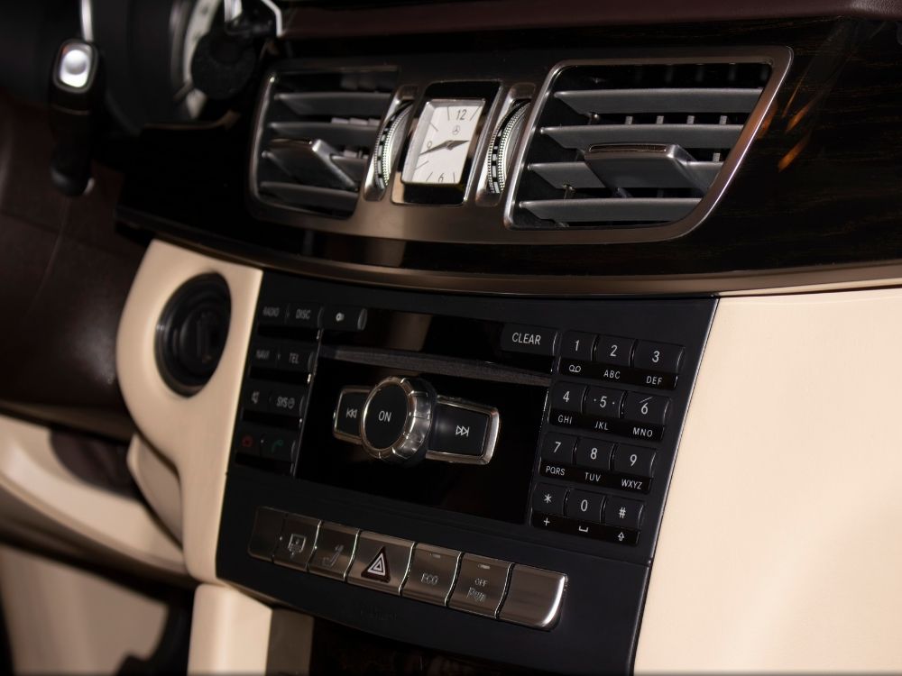 Sơn đổi màu các chi tiết nhựa cho xe Audi
