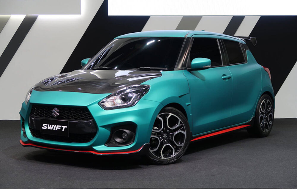 Suzuki mâm xe đen và cánh gió sau