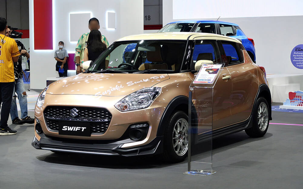 Suzuki Swift màu vàng đồng