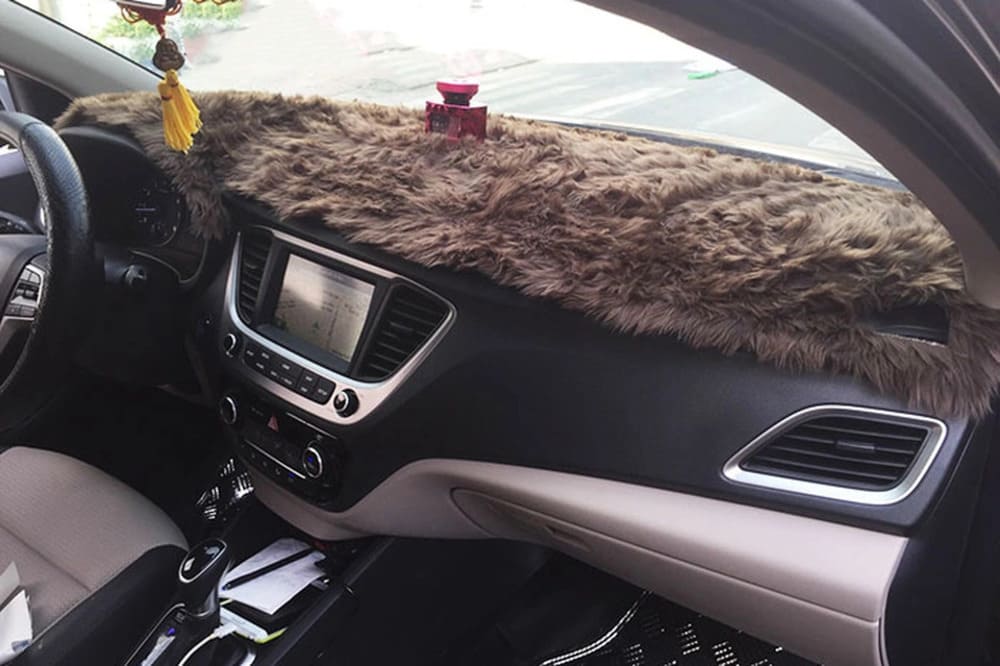 Tác dụng của thảm taplo ô tô