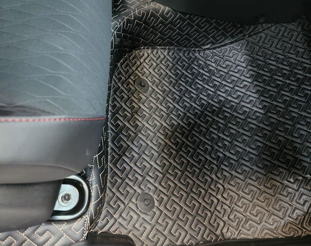 Thảm lót sàn xe Innova 2017