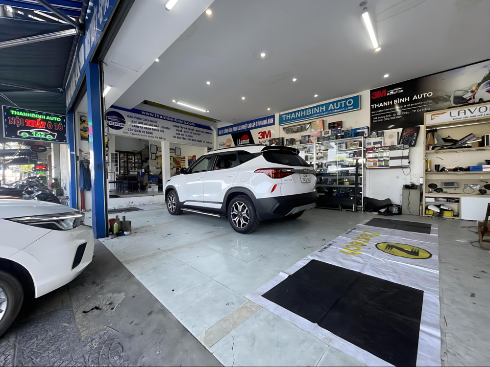 Thanh Bình Auto  - chuyên lắp thùng xe bán tải uy tín