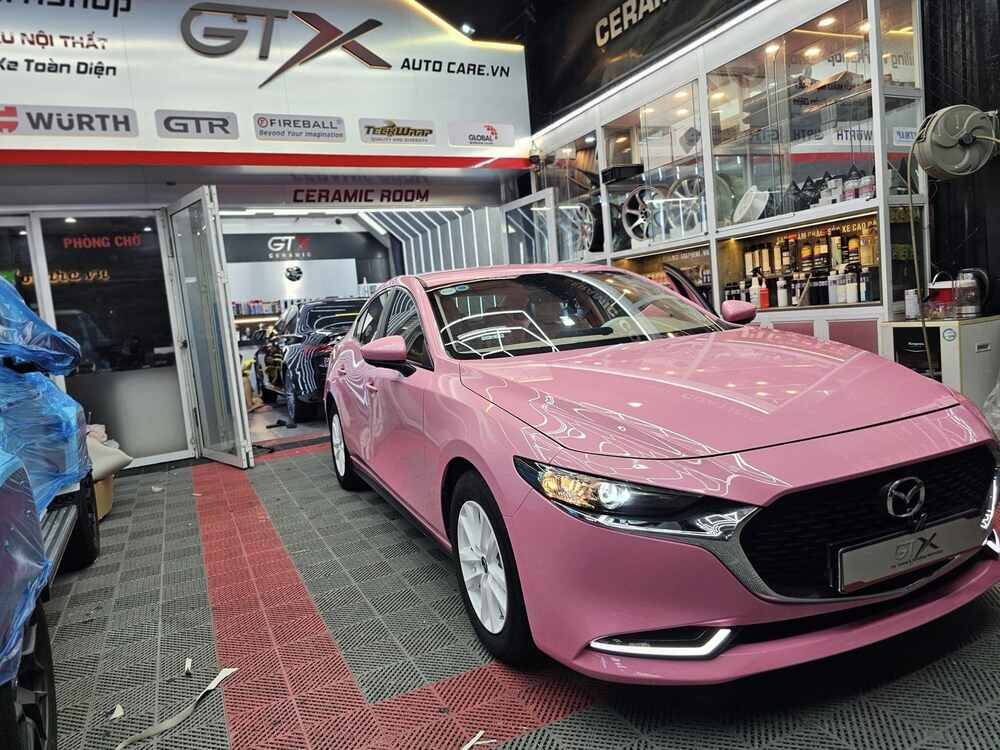 Thay đổi màu xe phải đăng kí với  cơ quan chức năng 