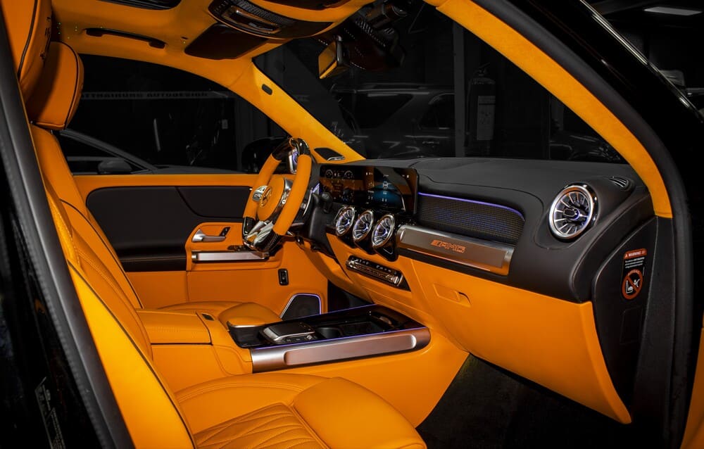 Thay đổi mới mẻ cho nội thất xe Mercedes GLC 200