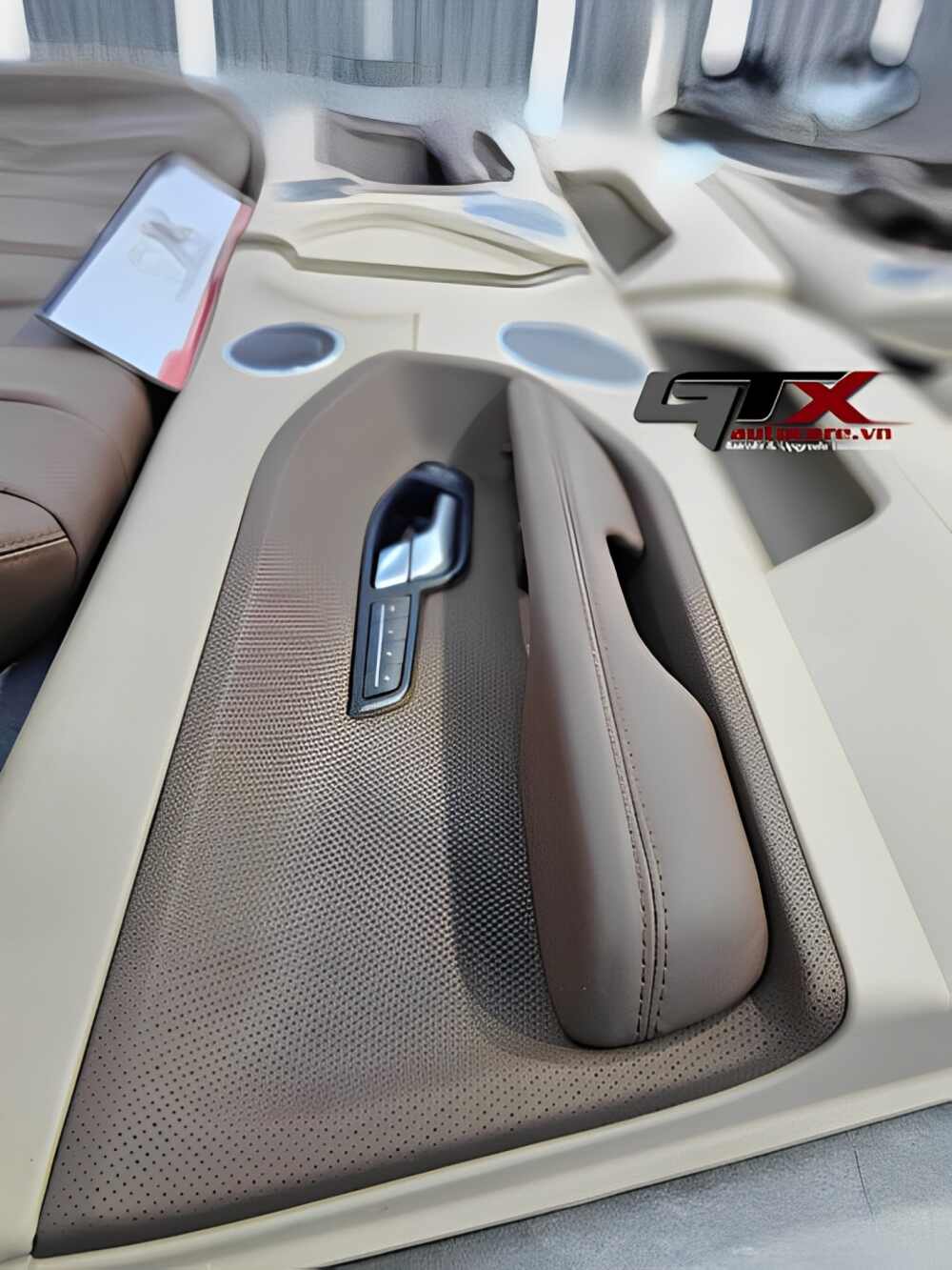 Tỉ mỉ đến từng đường kim mũi chỉ