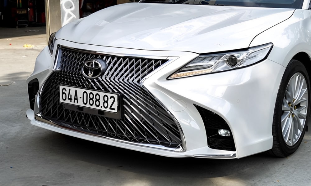 Toyota Camry body kit Lexus
